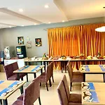 Diamond Hotel 4*