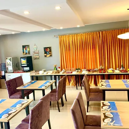 Diamond Hotel 4*