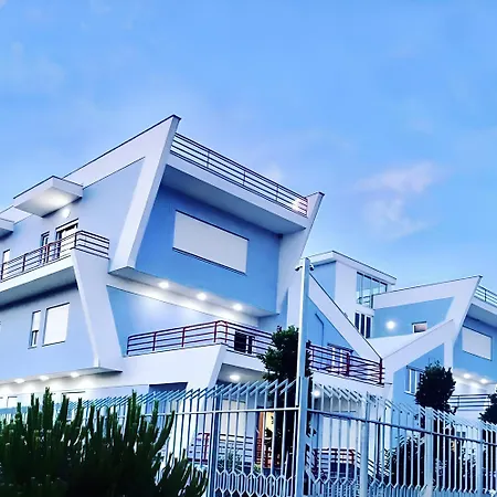 Diamond Hotel 4*